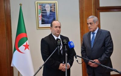 Lors d’une cérémonie de passation de pouvoirs avec M. Nadir Larbaoui : M. Sifi Ghrieb prend ses fonctions de Premier ministre par intérim